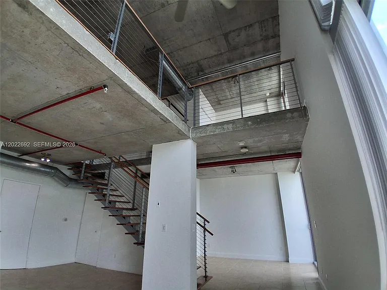 690 SW 1st Ct #Penthouse I19 — Photo 4
