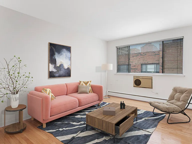 441 W. Barry — Photo 10