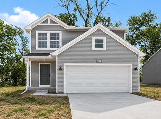 1002 Cedarwood Dr, Greenville, MI 48838