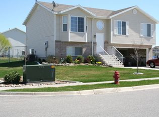 1502 N 2225 W, Clinton, UT 84015