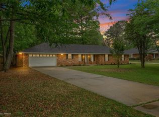 8220 Creekdale St, Shreveport, LA 71107