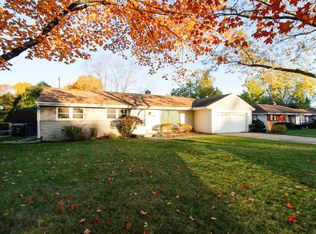 1638 N 119th St, Wauwatosa, WI 53226