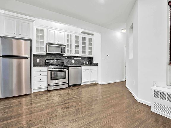 3rd image of 273 Albany Ave APT 3B