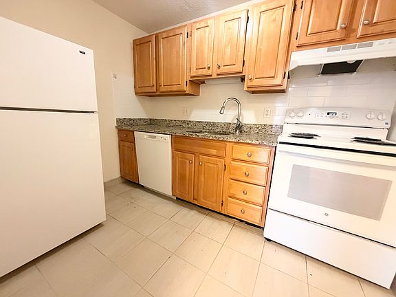 5th image of 122A Dustin St #21A