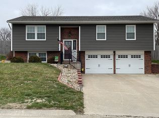 6 Village Rd, Hannibal, MO 63401