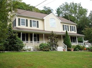 67 Weed St, New Canaan, CT 06840