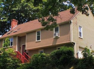 15 Inman St, Hopedale, MA 01747