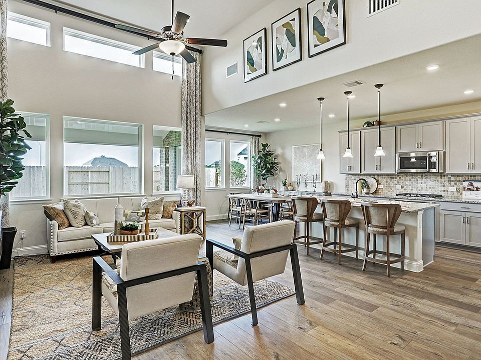 Homesite 1128 great room - staged