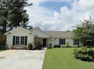 1025 Foscue Dr, Jacksonville, NC 28540
