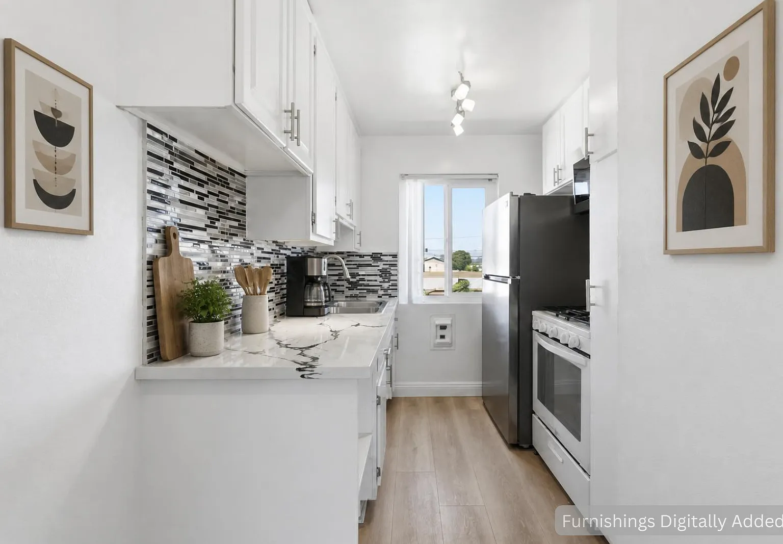 Sunrise Manor — Photo 4