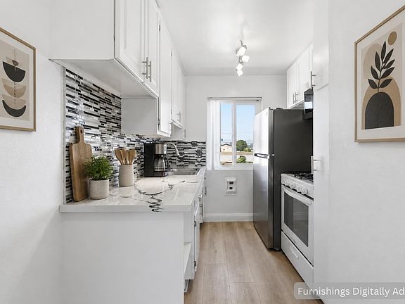 4th image of 15120 S Normandie Ave #35