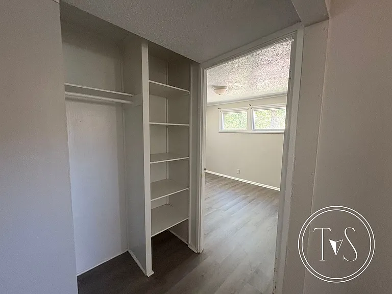 524 Arnall Dr — Photo 9