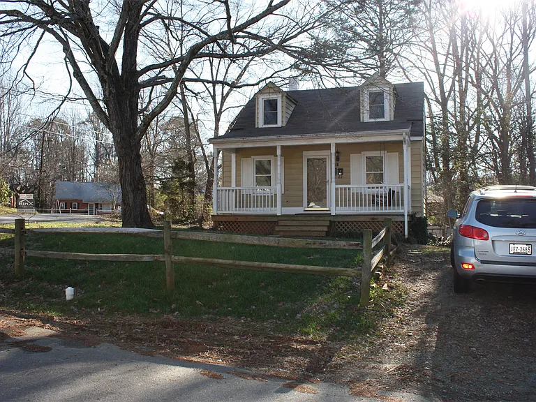 11 Mobile Ln #A — Photo 1