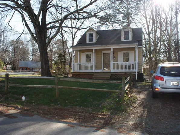 11 Mobile Ln #A, Charlottesville, VA 22903