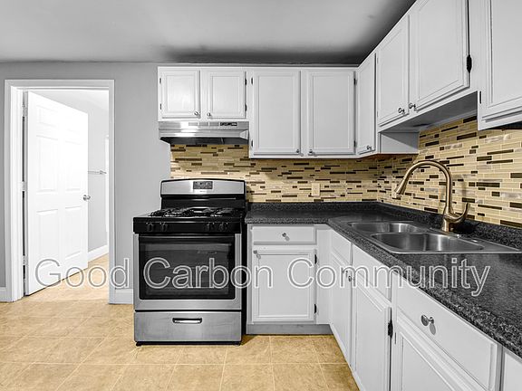 4th image of 1073 Grant St APT 6