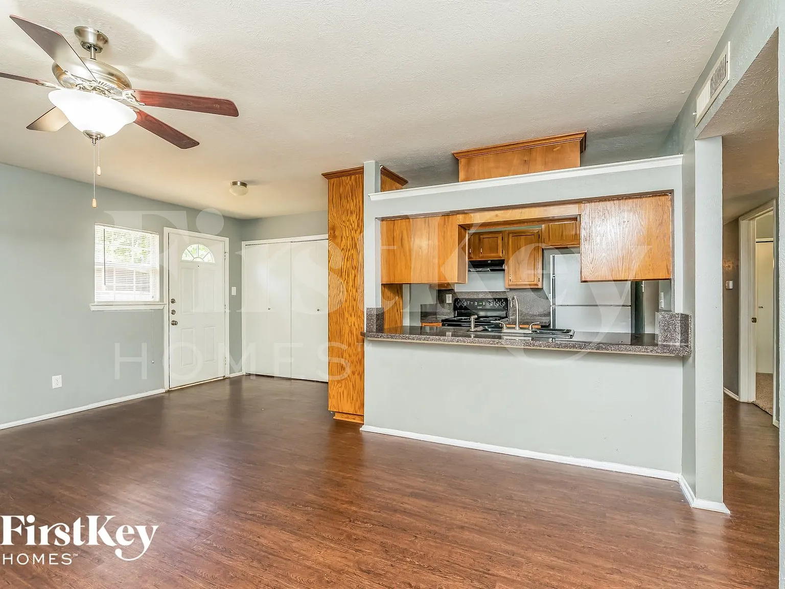 3 bed, 2.0 bath, 1467 sqft, $2,145 — Photo 4