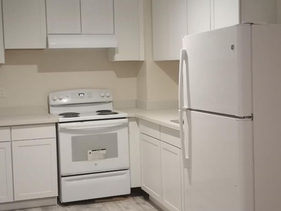 4th image of 373 Peoria St APT 1