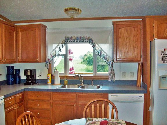 4th image of 935 Stanley Allen Dr