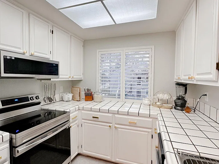 836 Boardwalk Pl #836 — Photo 14