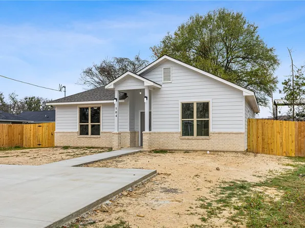 504 W 10th St, Hearne, TX 77859