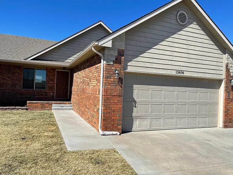 12606 E Willowgreen Cir — Photo 17