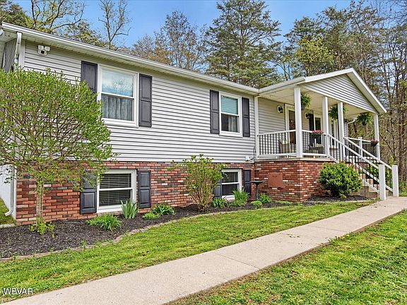2nd image of 1 Aspen Ct