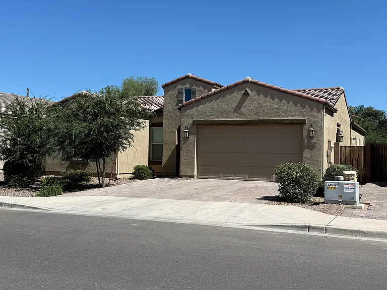 3824 E Fiesta Flower Ln — Photo 3