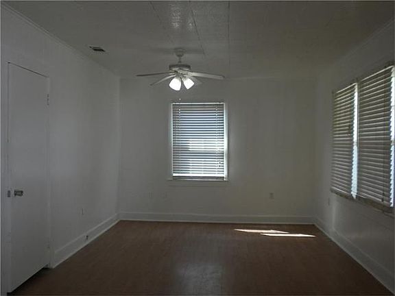 3rd image of 633 Avenue B
