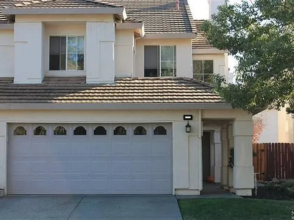 812 Syracuse Dr, Vacaville, CA 95687