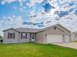 862 Stonefield Dr, Edgerton, WI 53534