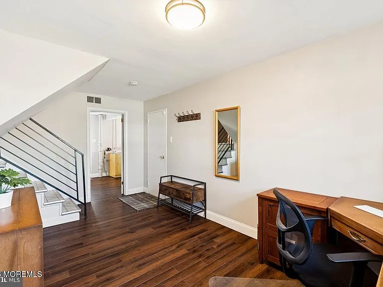 5160 Garfield Ave — Photo 5