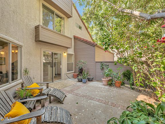 3rd image of 1031 N Via Colinas