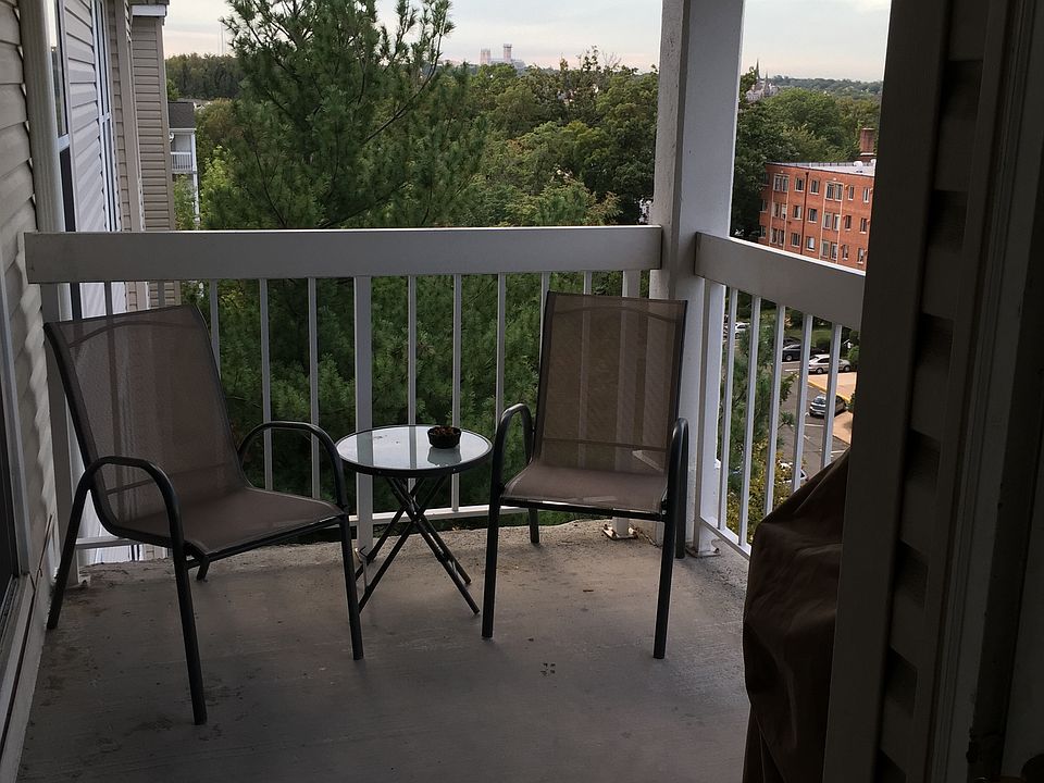 1st image of 1812 N Quinn St APT 627