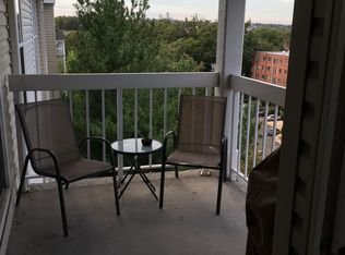 1812 N Quinn St APT 627, Arlington, VA 22209