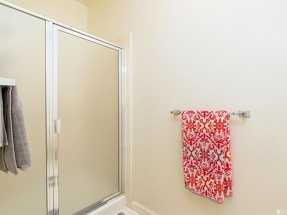 5th image of 1 Crescent Way APT 1108