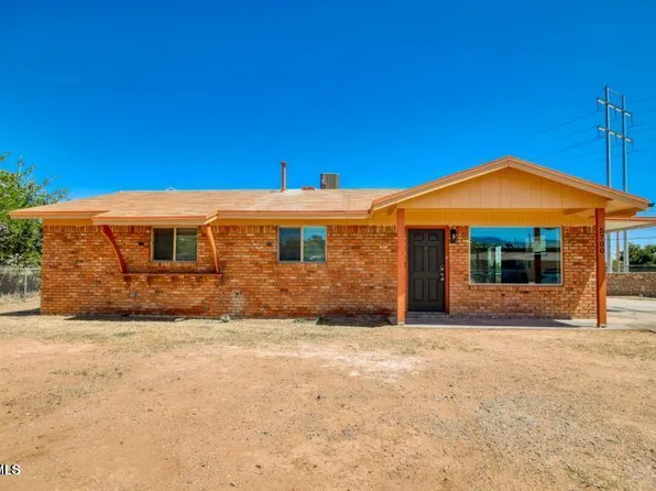 5700 Edinburg Dr, El Paso, TX 79924