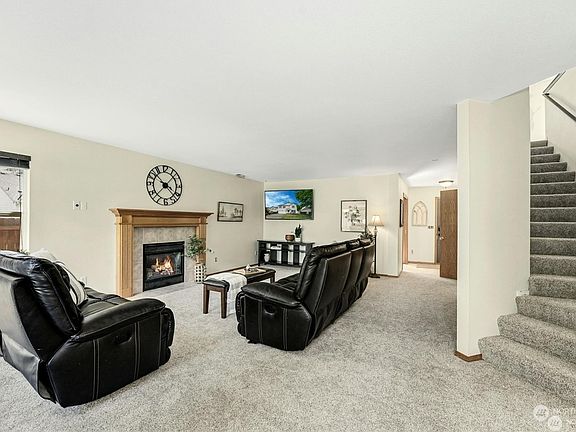 4th image of 13313 120th Avenue E
