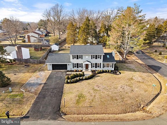 3rd image of 6389 Lancaster Dr