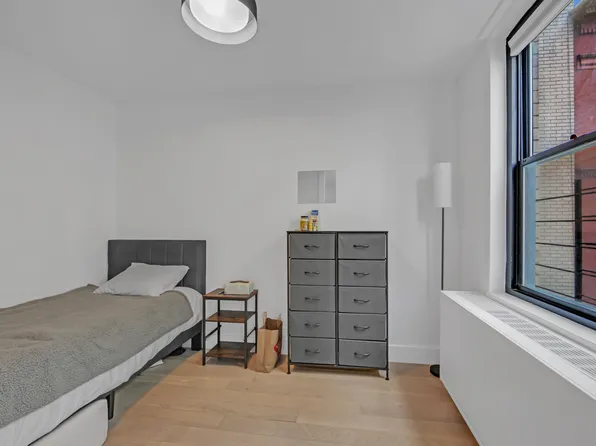 301 East 87th Street image 9 of 11