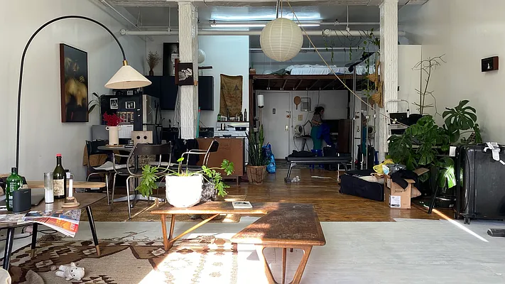 Rented by Nooklyn NYC LLC | media 6