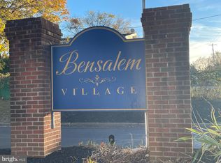 393 Rutgers Ct, Bensalem, PA 19020