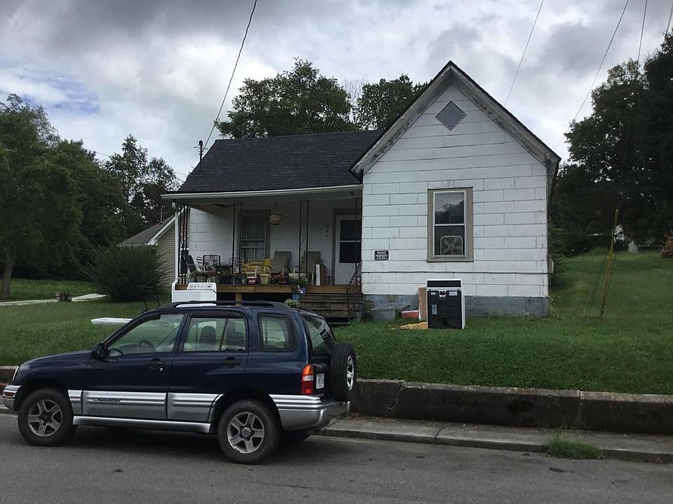 1st image of 325 Norfolk Ave