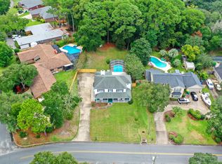 53A Country Club Rd, Shalimar, FL 32579