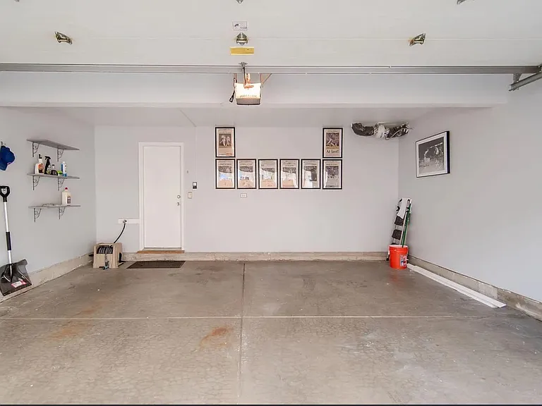 2 cars garage