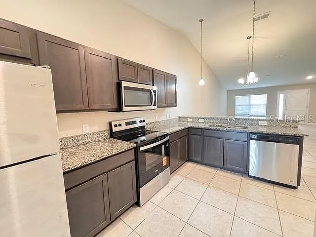 266 Reese Ct — Photo 6