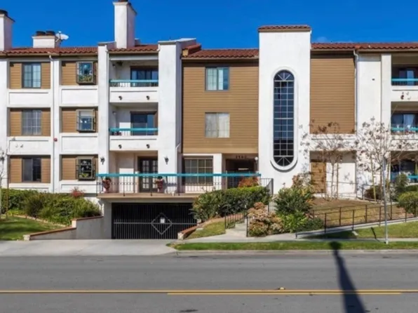 2560 C St APT 11, San Diego, CA 92102