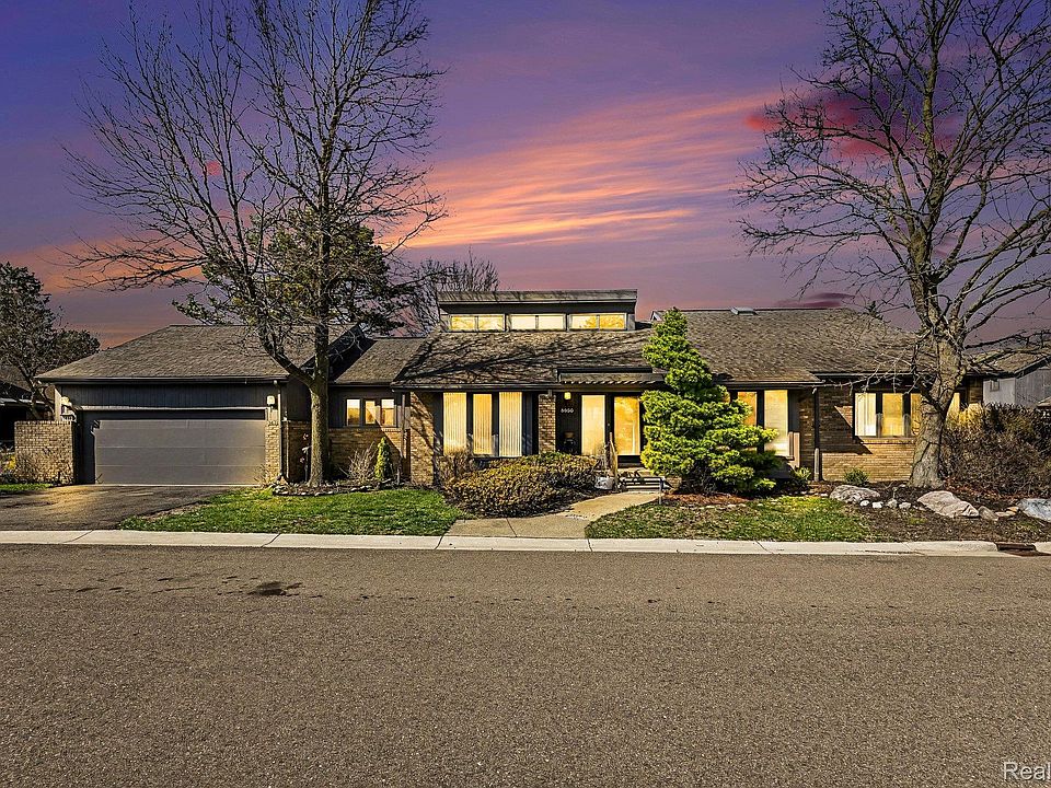 1st image of 5950 Pinetree Dr