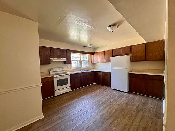 2nd image of 7916 Thompson Rd APT 1