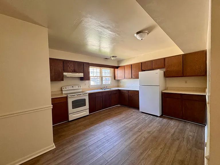 7916 Thompson Rd #1 — Photo 2