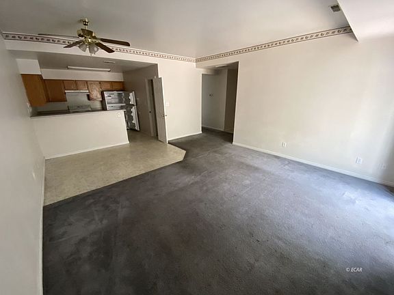 5th image of 2068 Bluegrass Cir